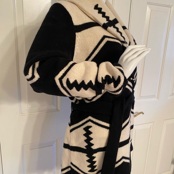Ralph Lauren Black and Cream Geometric Lambswool Cardigan Size XL - Picture 2 of 5
